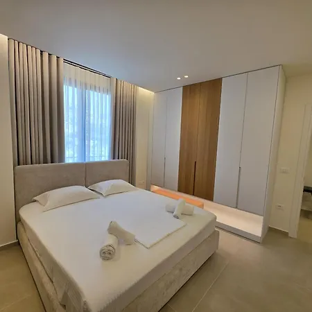 Besa Luxury Penthouse * Vlorë