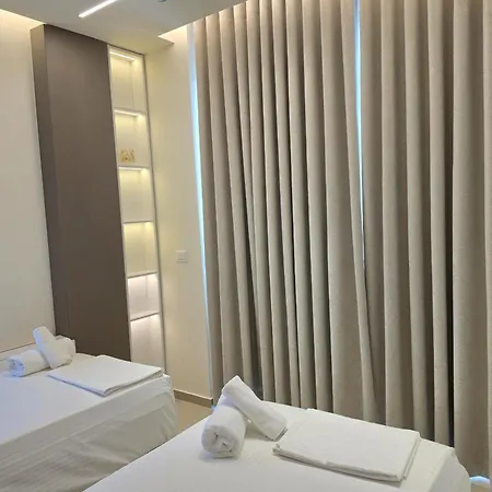 Besa Luxury Penthouse * Vlorë